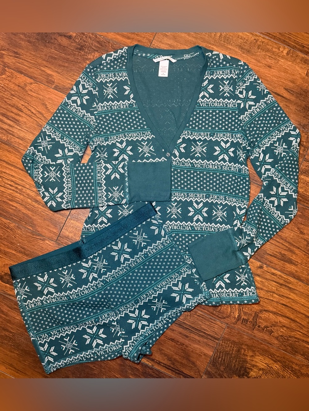 Victoria’s Secret Medium Teal Fair Isle Snowflake Thermal Lounge Shorts Set